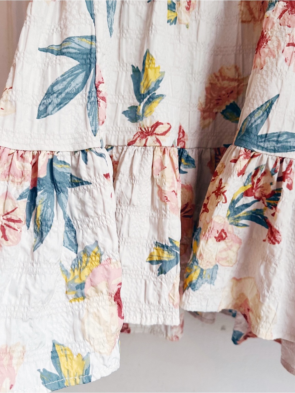 Zara The Sharon Floral Ruffle Tiered Mini Dress White Pink Small Flowy Swing - Picture 4 of 7